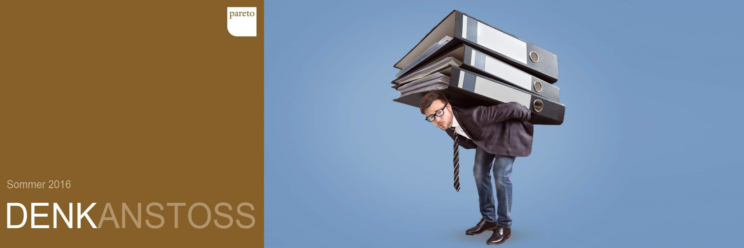 Aktenstapel als Sinnbild für Bestände in der Administration
